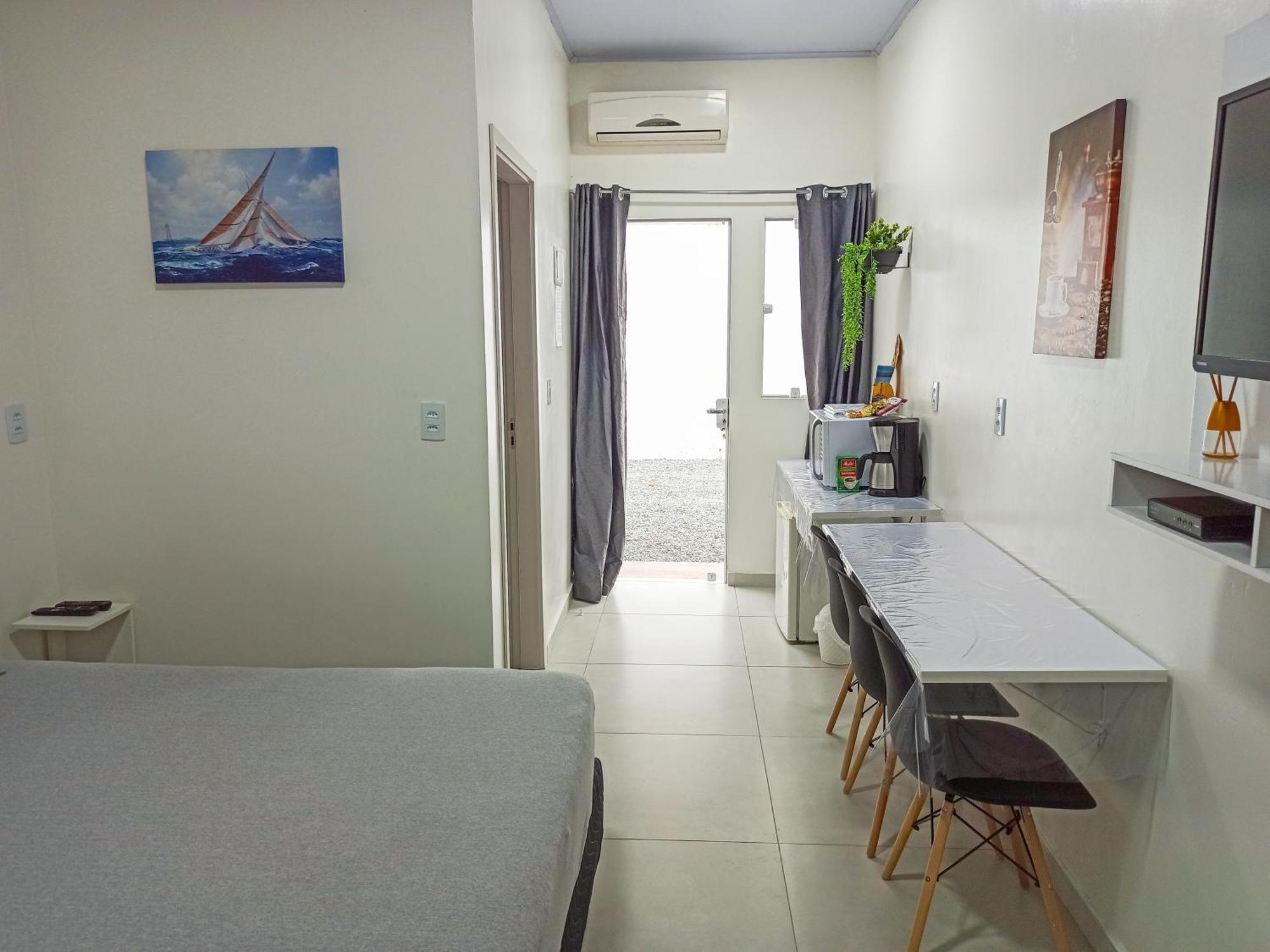 Suites A 100M Da Praia E 800M Do Beto Carrero 佩尼亚 外观 照片