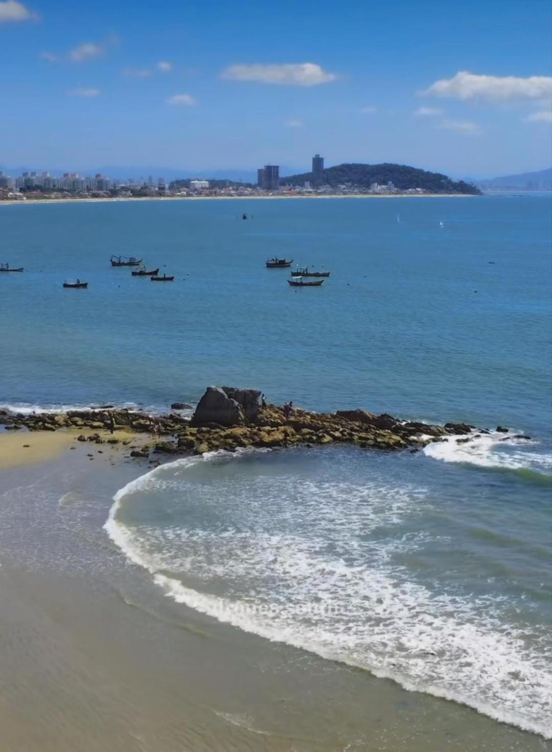 Suites A 100M Da Praia E 800M Do Beto Carrero 佩尼亚 外观 照片